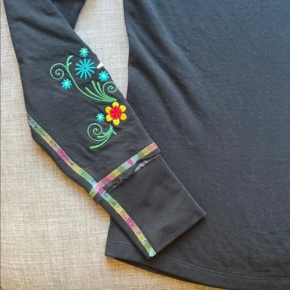 Alp & Rock Kukkia Henley Black Long Sleeve Embroidered Flower Top Shirt M - Picture 2 of 9